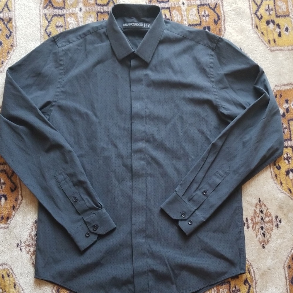 Long sleeve collared shirt